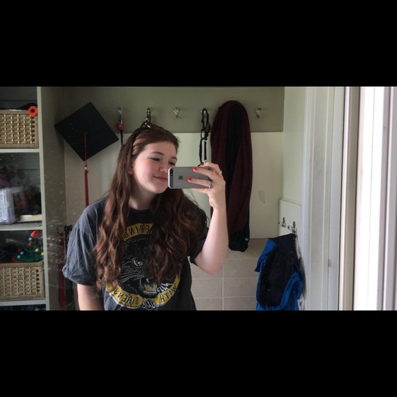 Meet your Posher, Erin - Picture 1 of 1